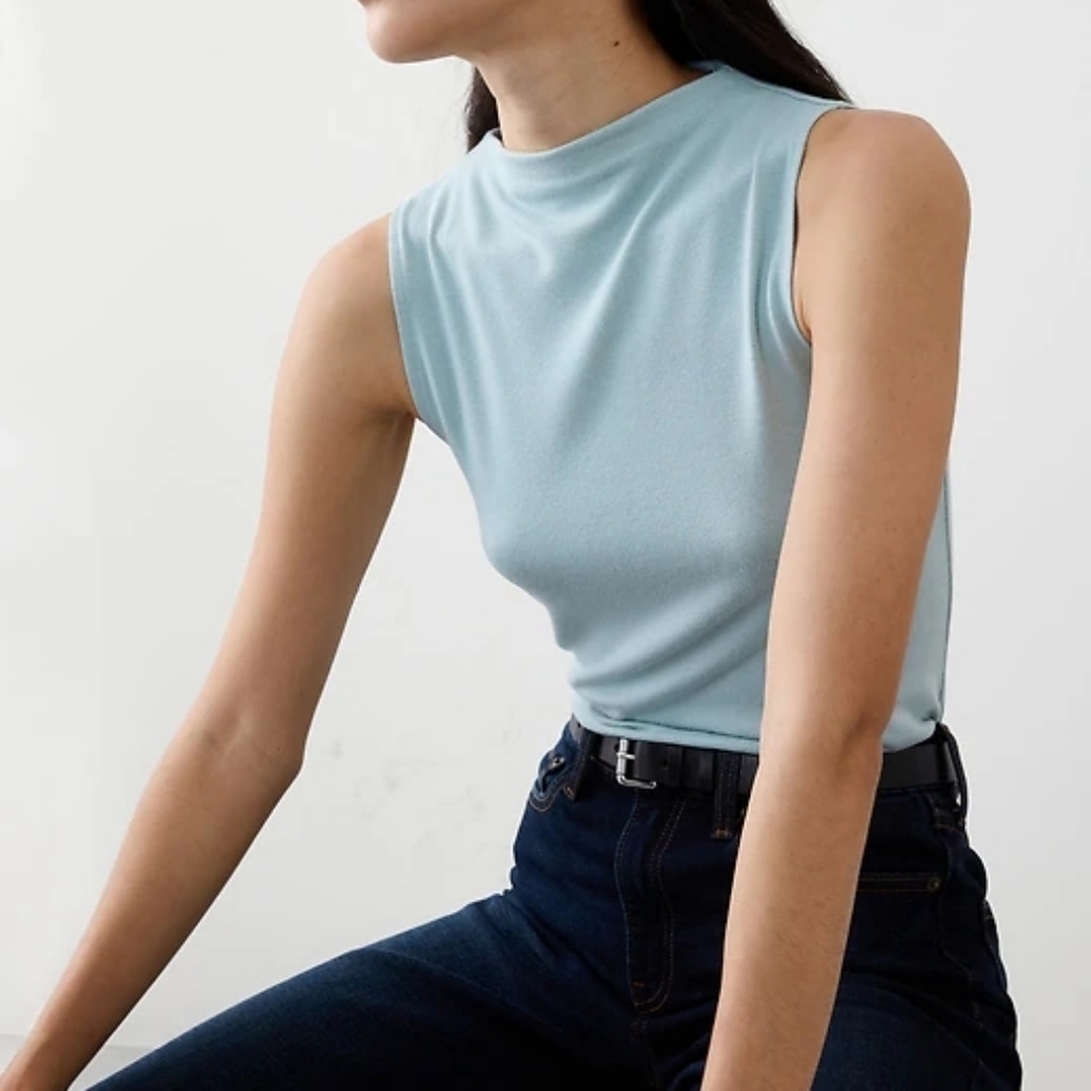 NWT BANANA REPUBLIC | $45 Soft Luxe Mock Neck Top